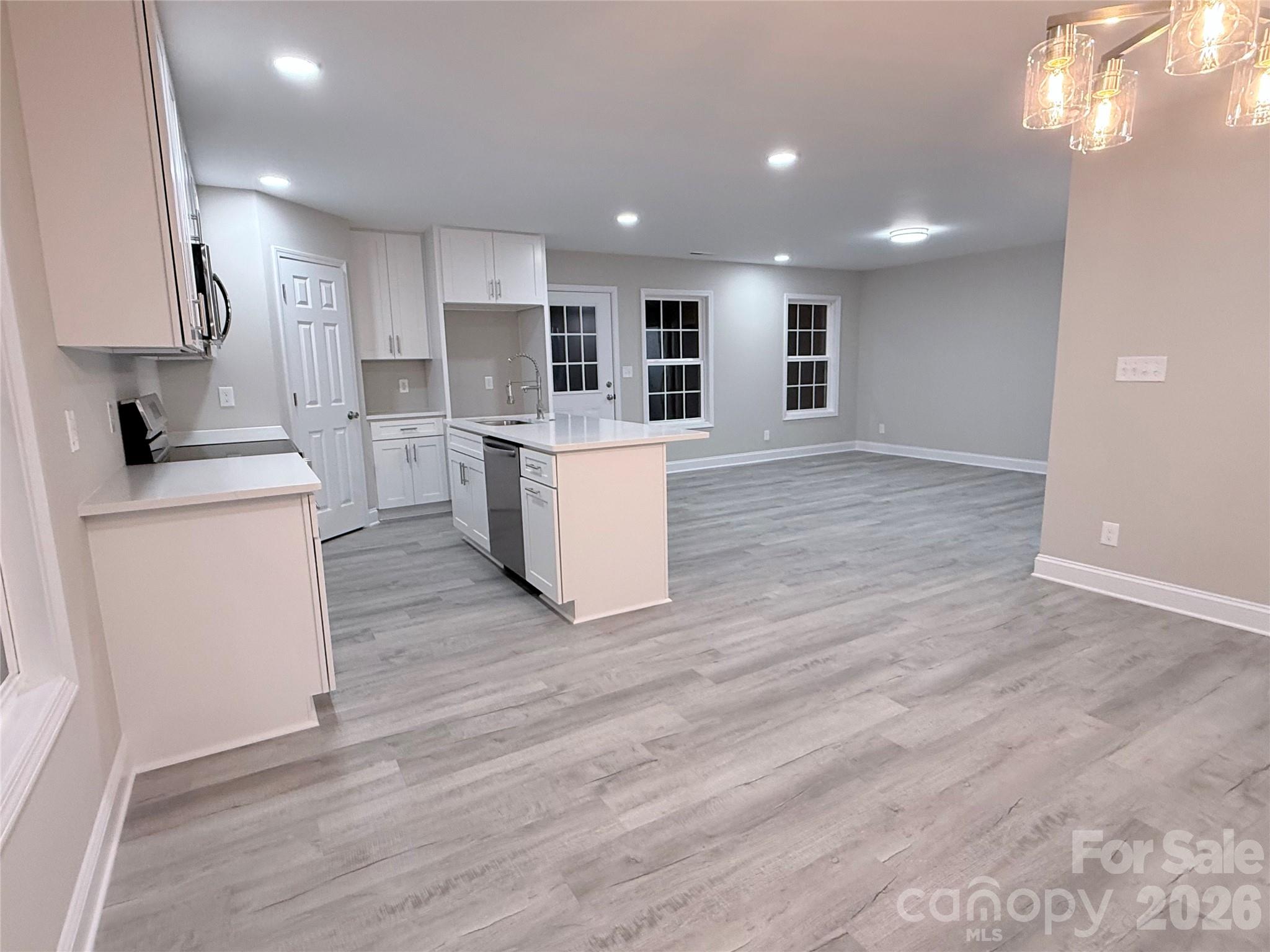 124 Peace Lane — Mooresville