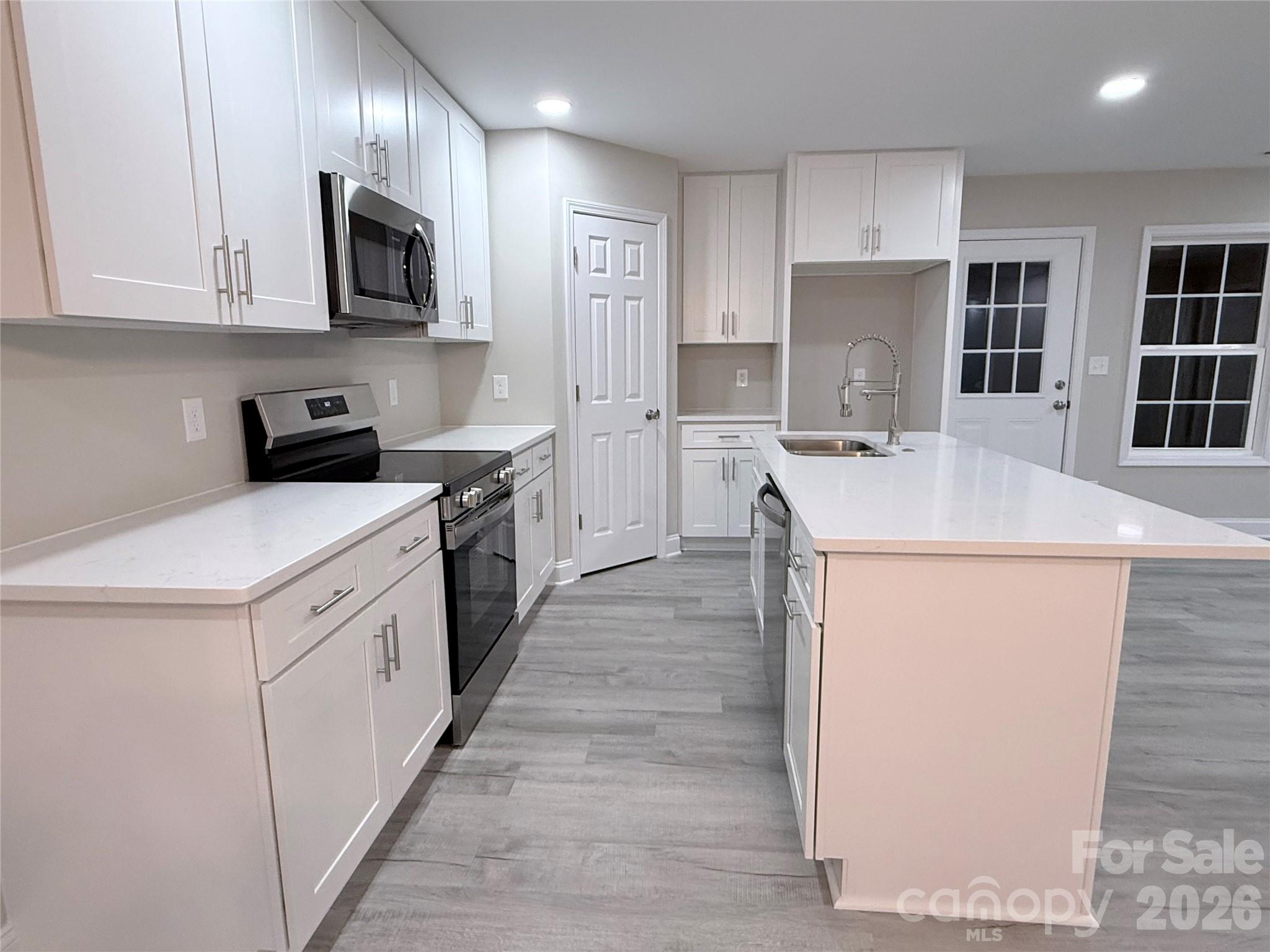 124 Peace Lane — Mooresville