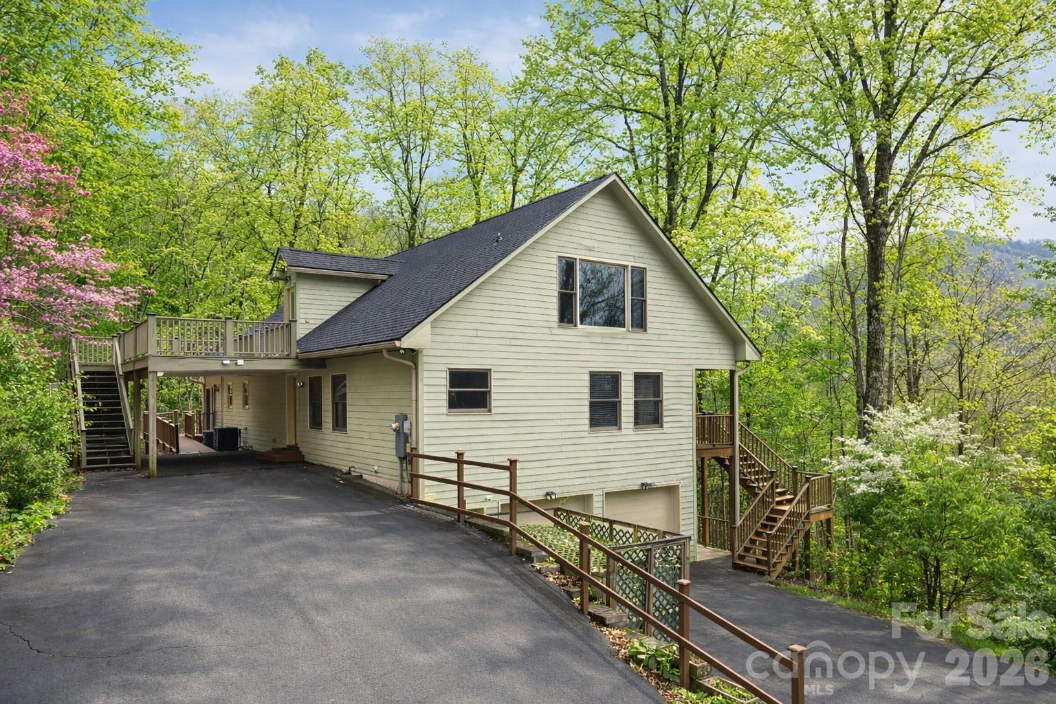 31 Timber Park Drive — Black Mountain