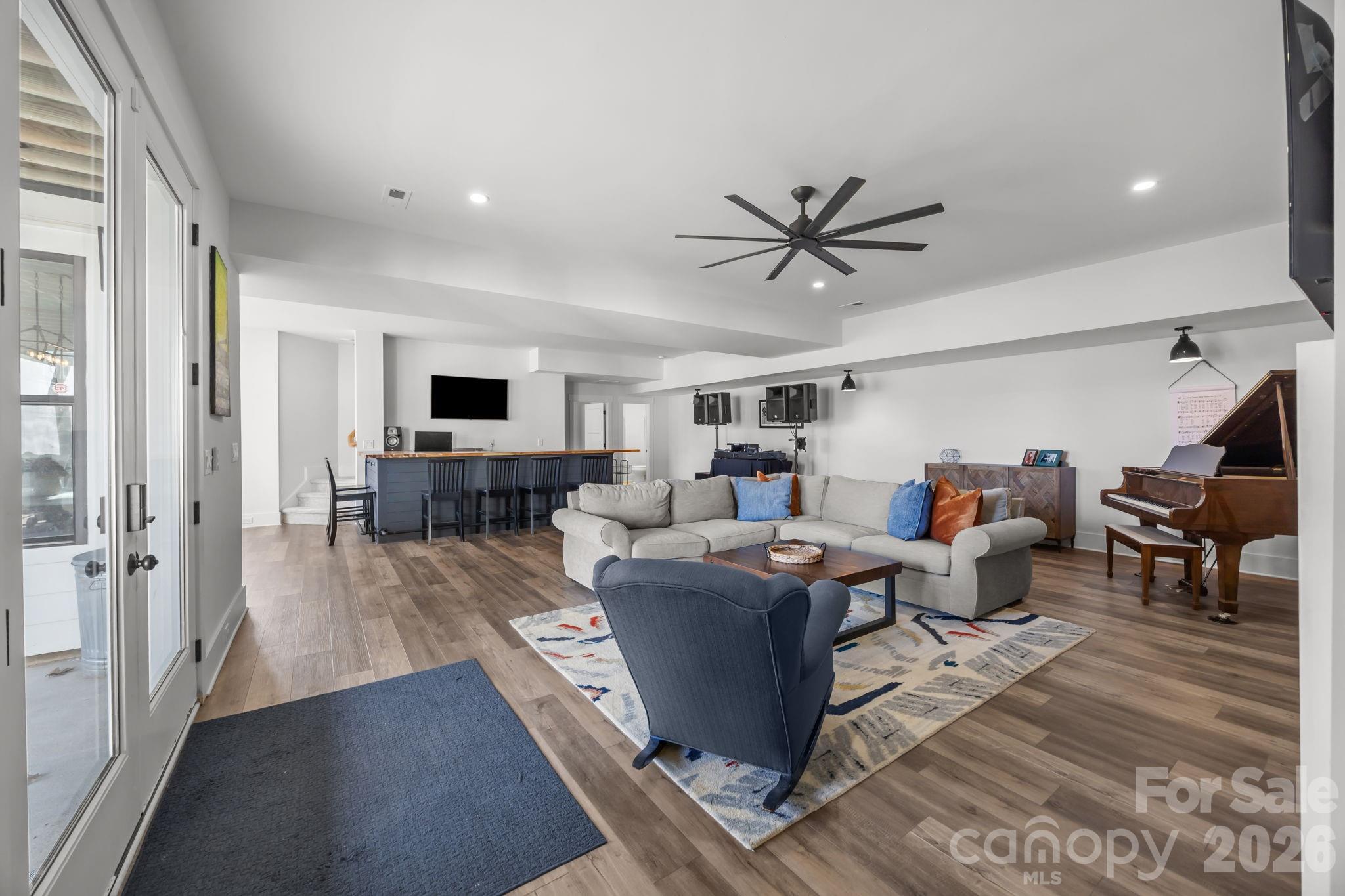 5020 Slanting Bridge Road — Sherrills Ford