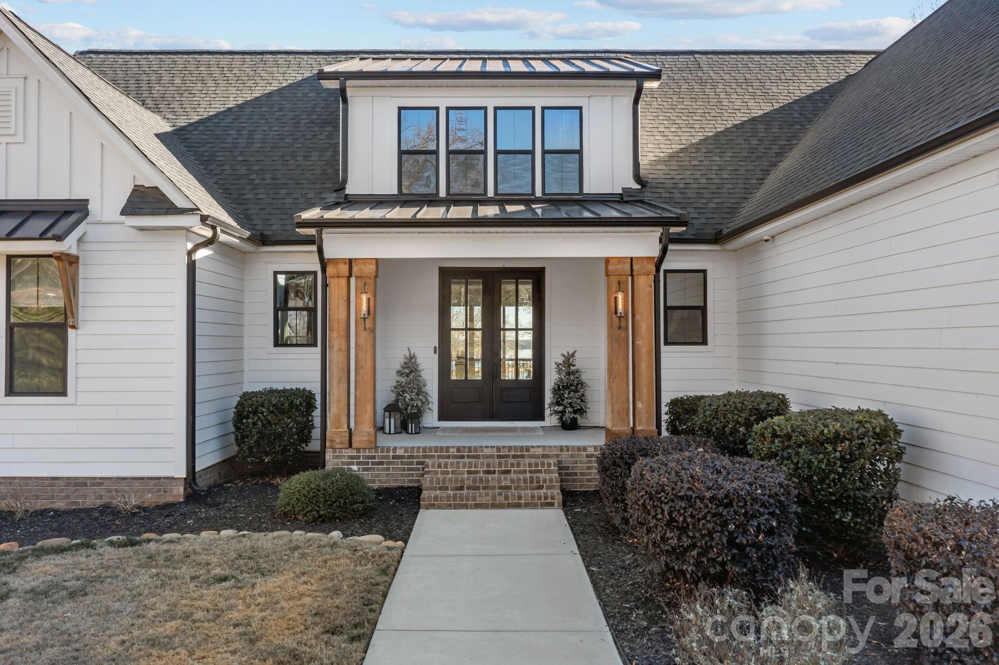 5020 Slanting Bridge Road — Sherrills Ford
