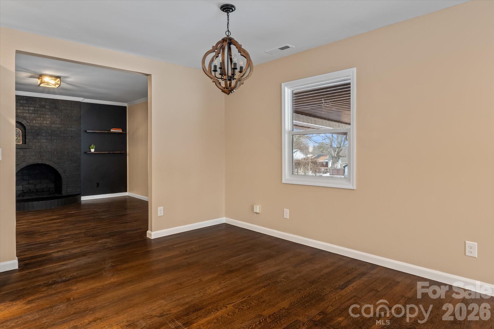 1090 Shalimar Drive — Winston Salem