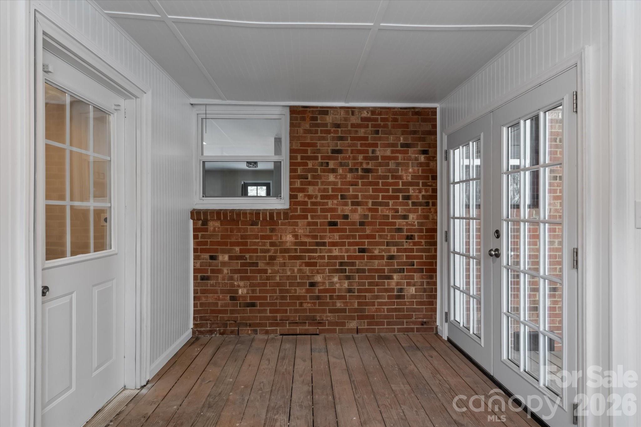 1090 Shalimar Drive — Winston Salem