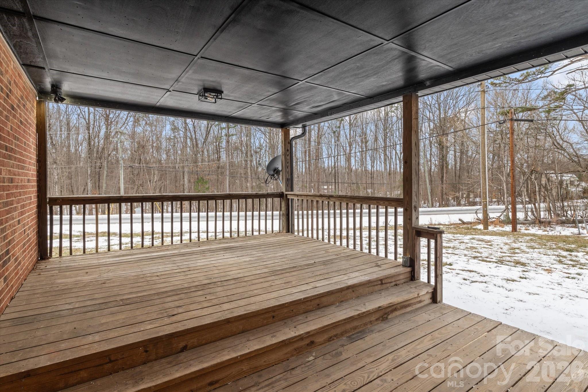1090 Shalimar Drive — Winston Salem