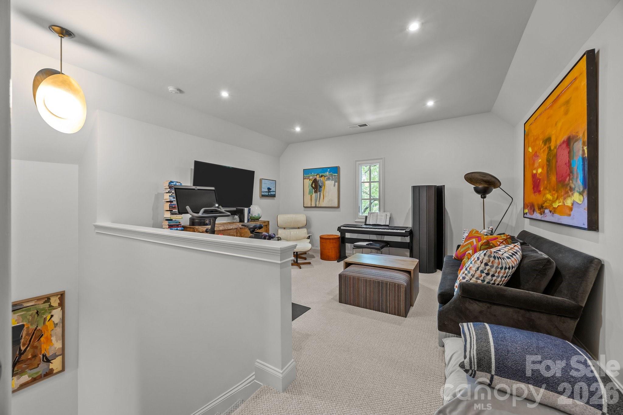 1550 High Street — Charlotte