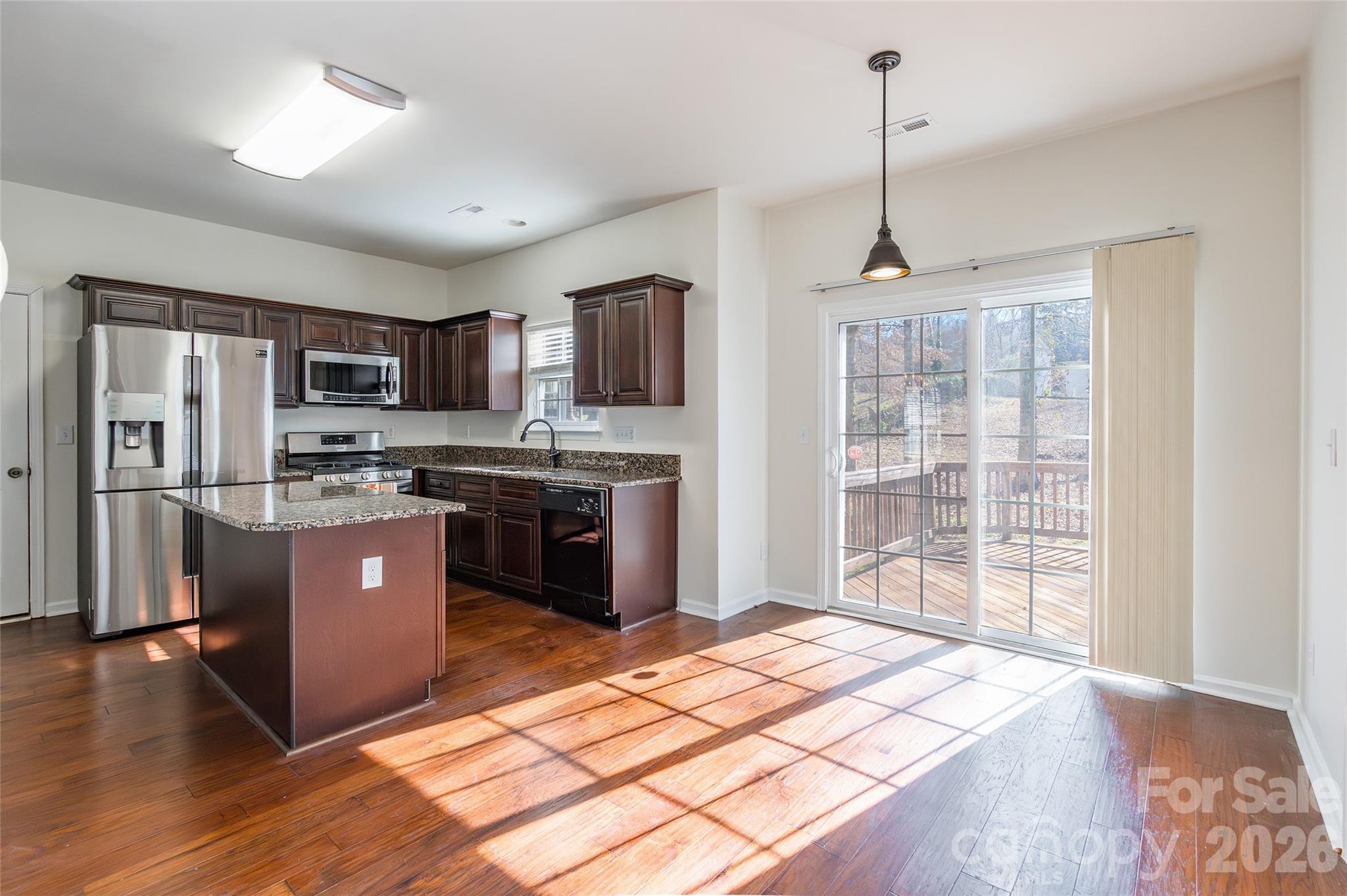 11938 Harmon Lane — Pineville