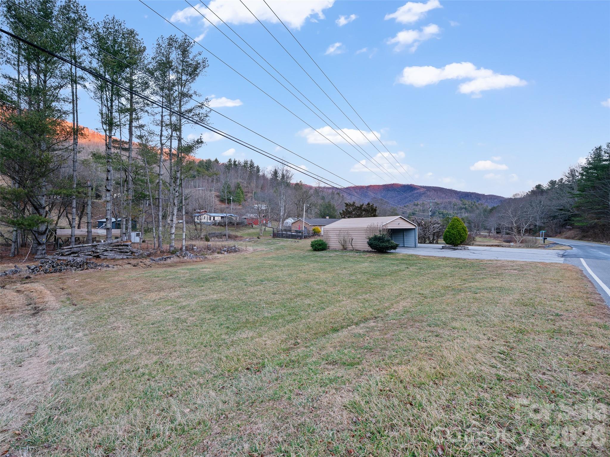 1280 Hamburg Road — Bakersville