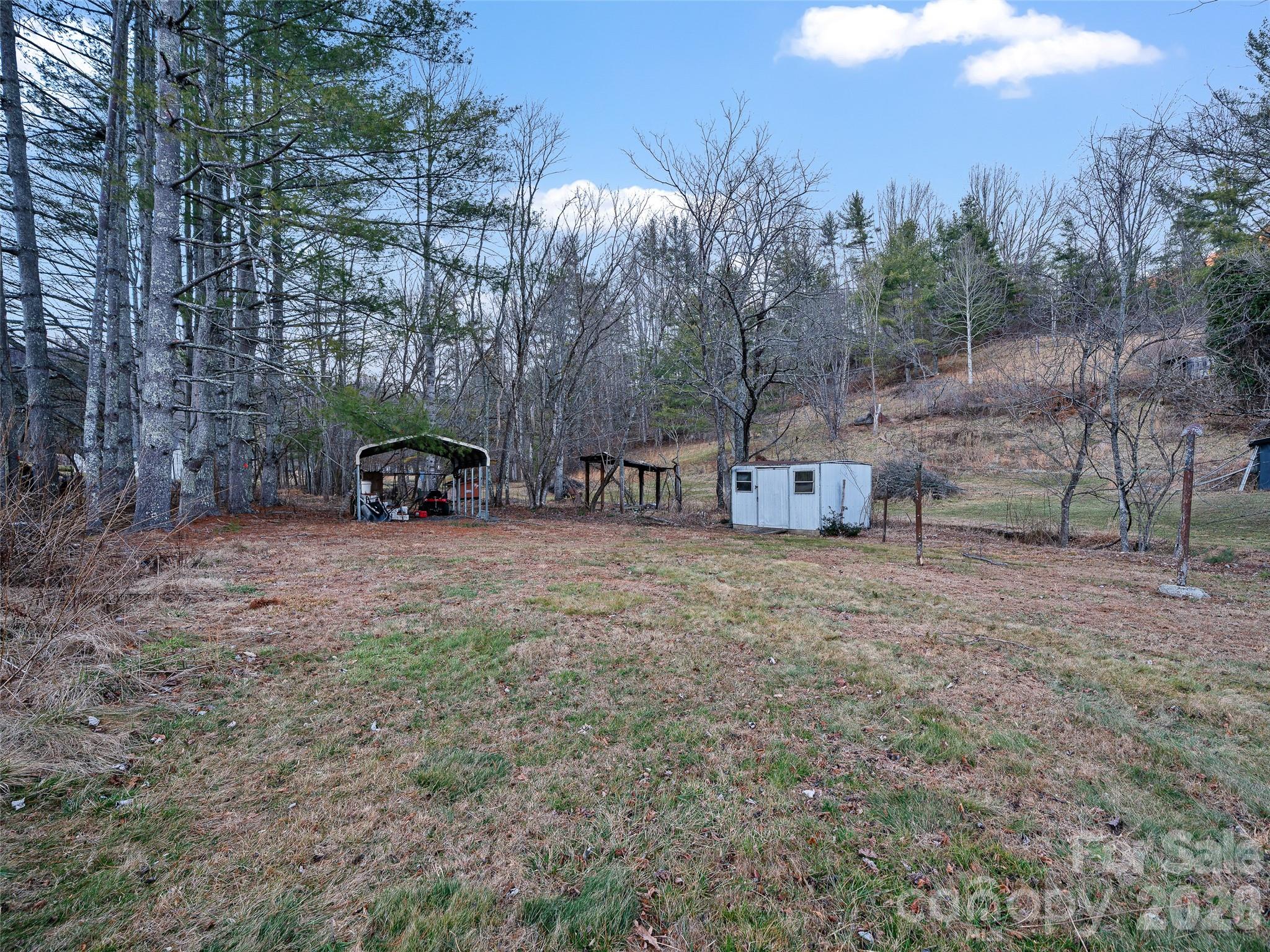 1280 Hamburg Road — Bakersville