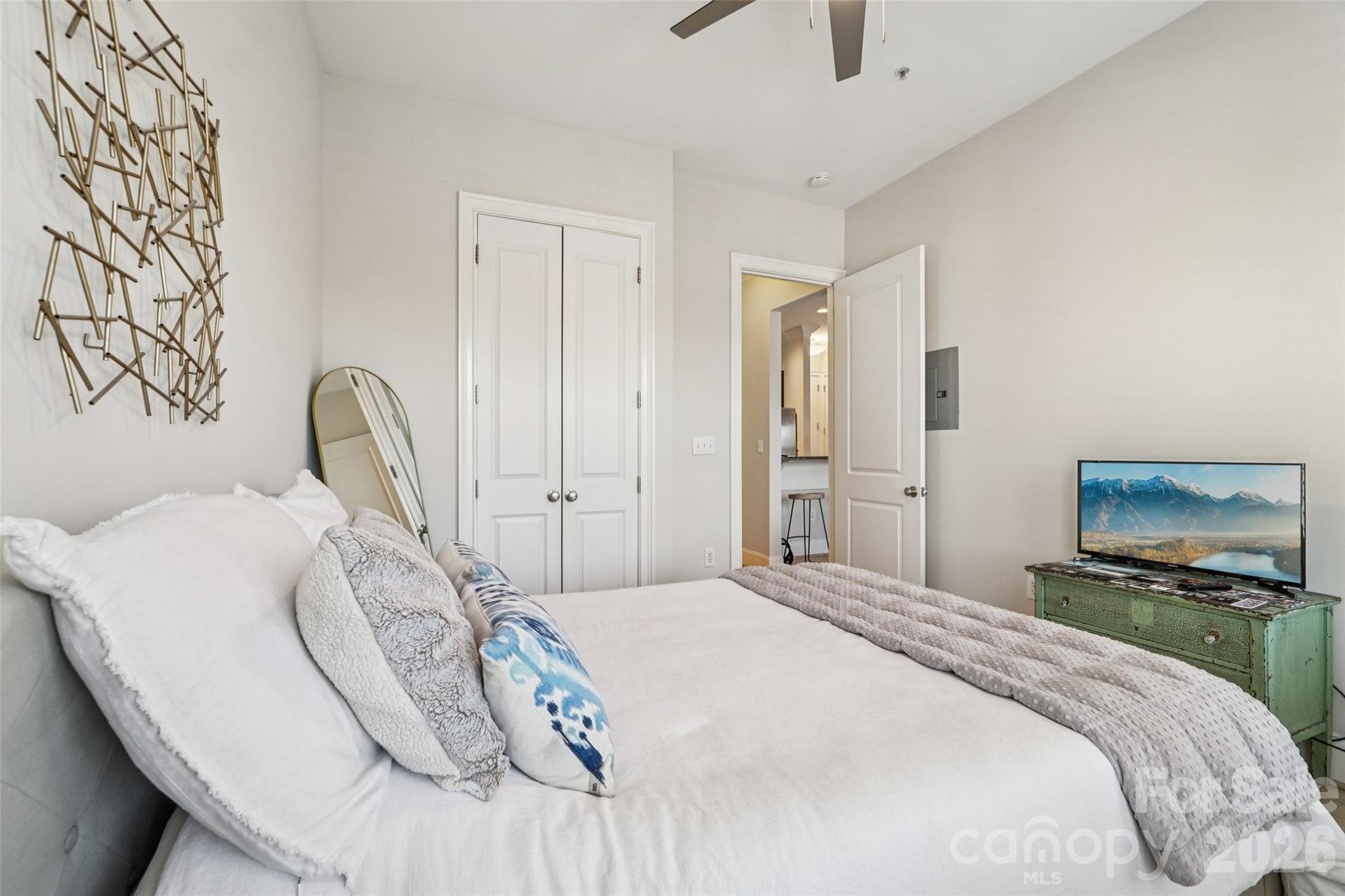 2952 Selwyn Avenue #203 — Charlotte