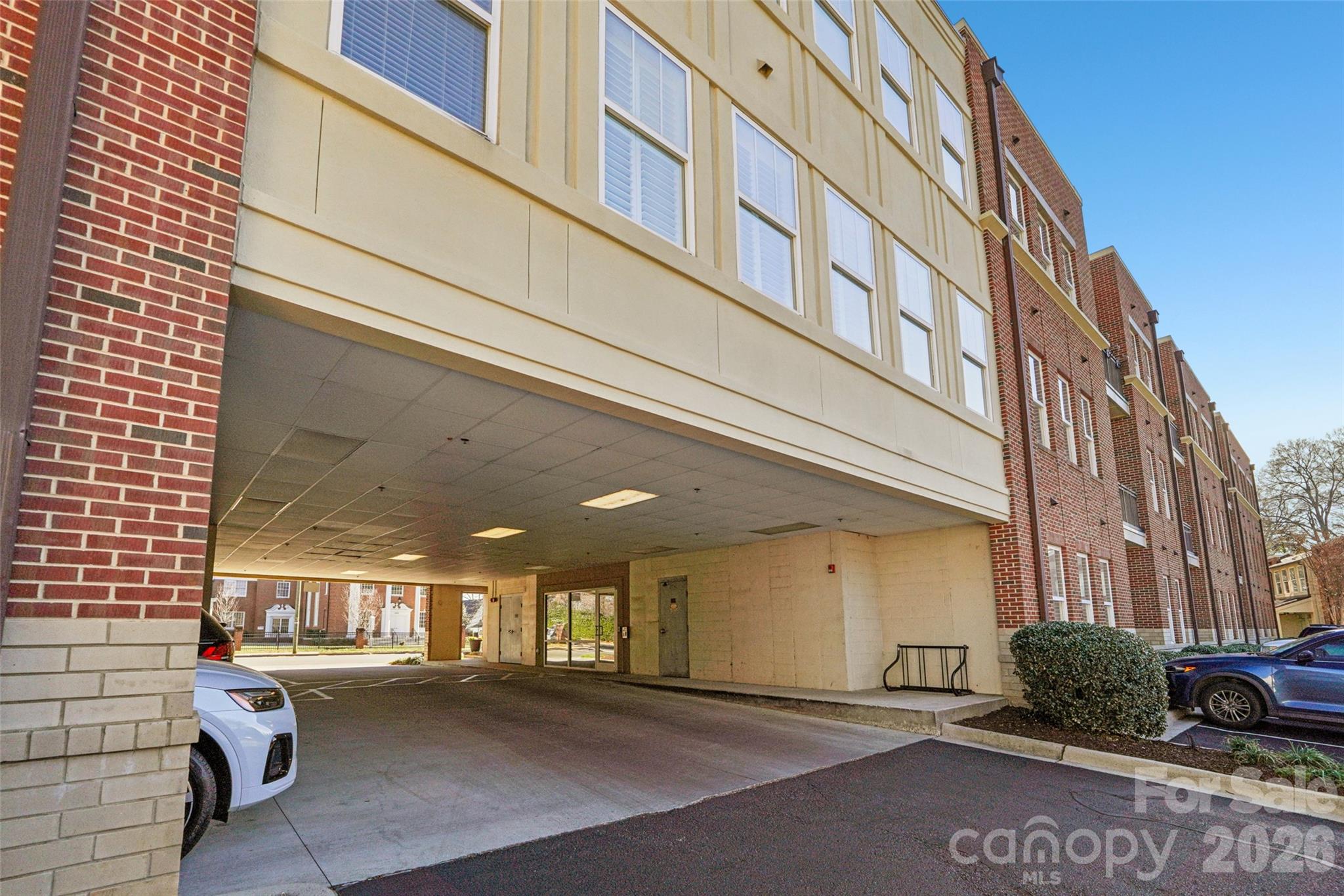2952 Selwyn Avenue #203 — Charlotte