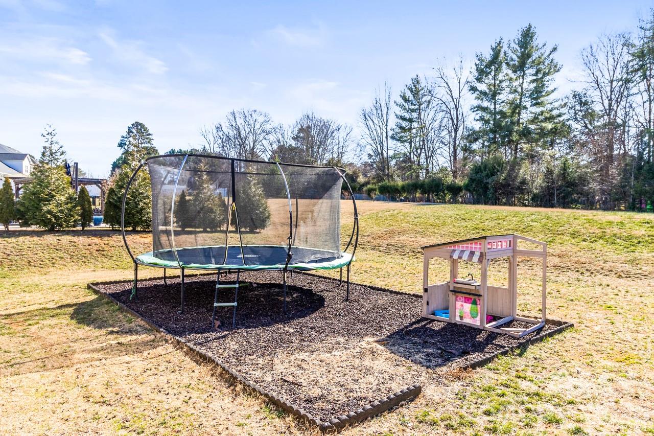 135 Holly Ridge Drive — Mooresville