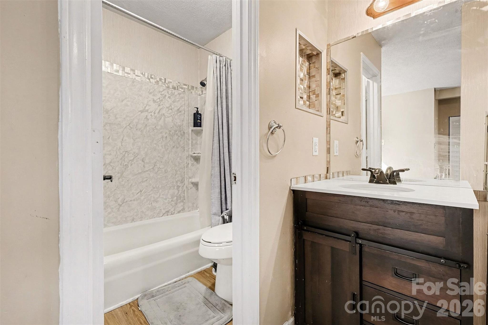 6102 Honeysuckle Lane — Charlotte