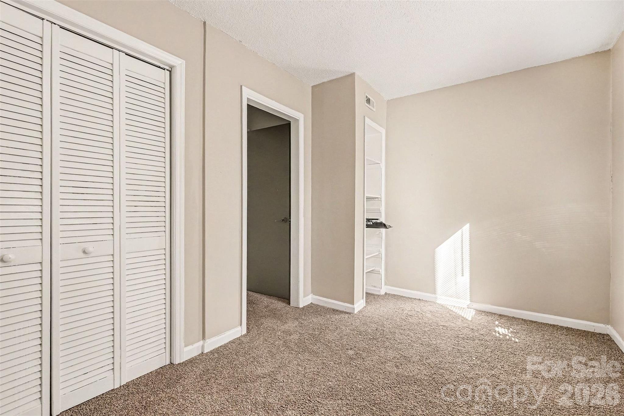 6102 Honeysuckle Lane — Charlotte