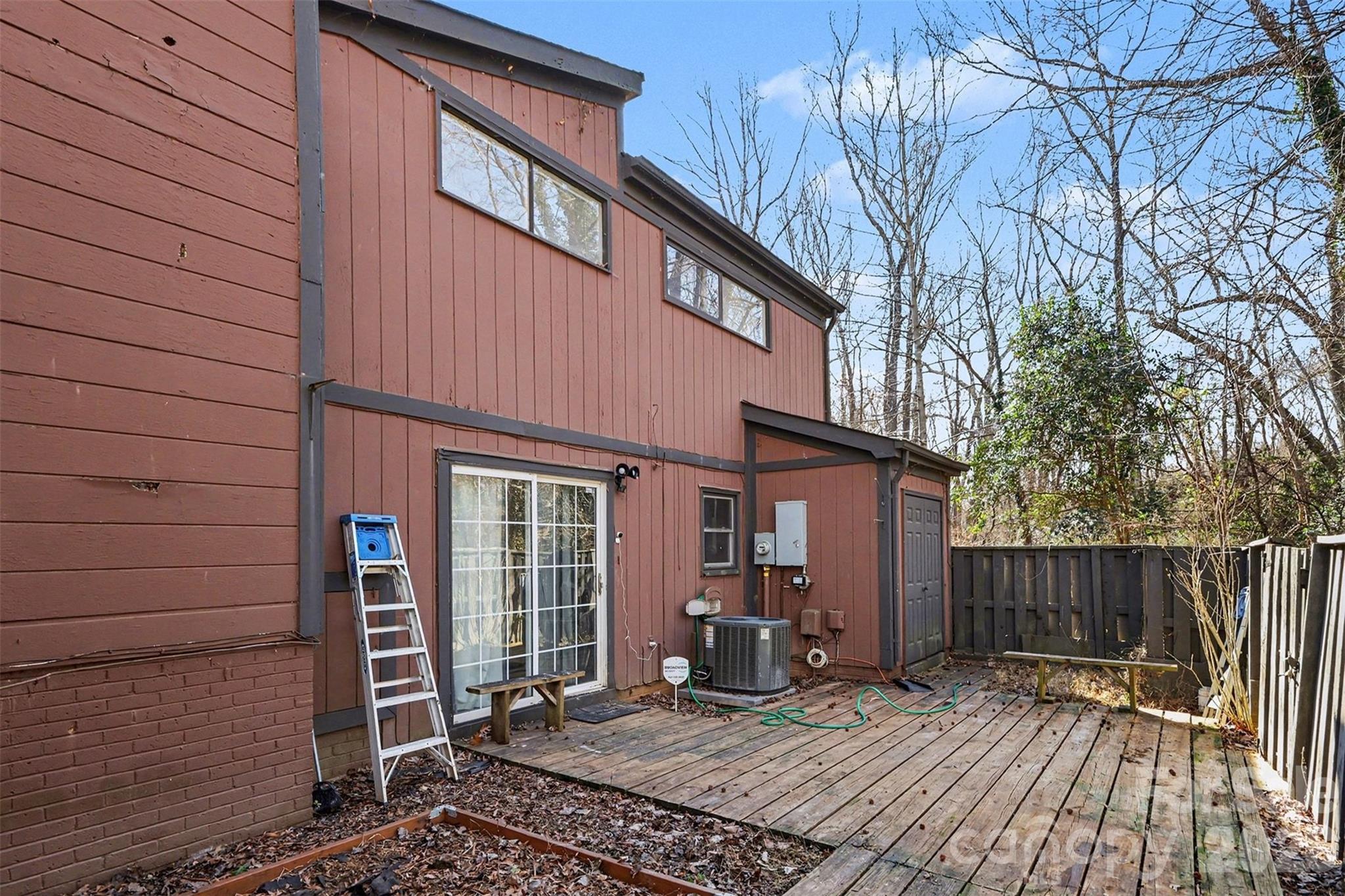 6102 Honeysuckle Lane — Charlotte