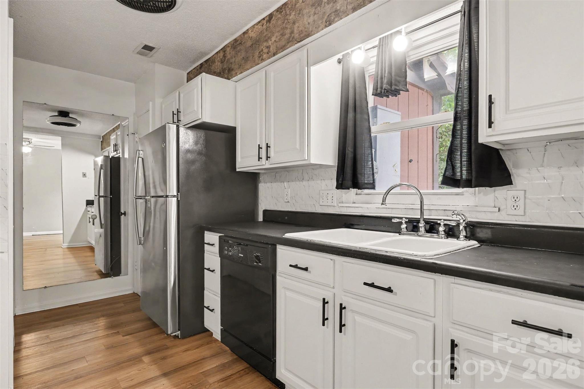 6102 Honeysuckle Lane — Charlotte