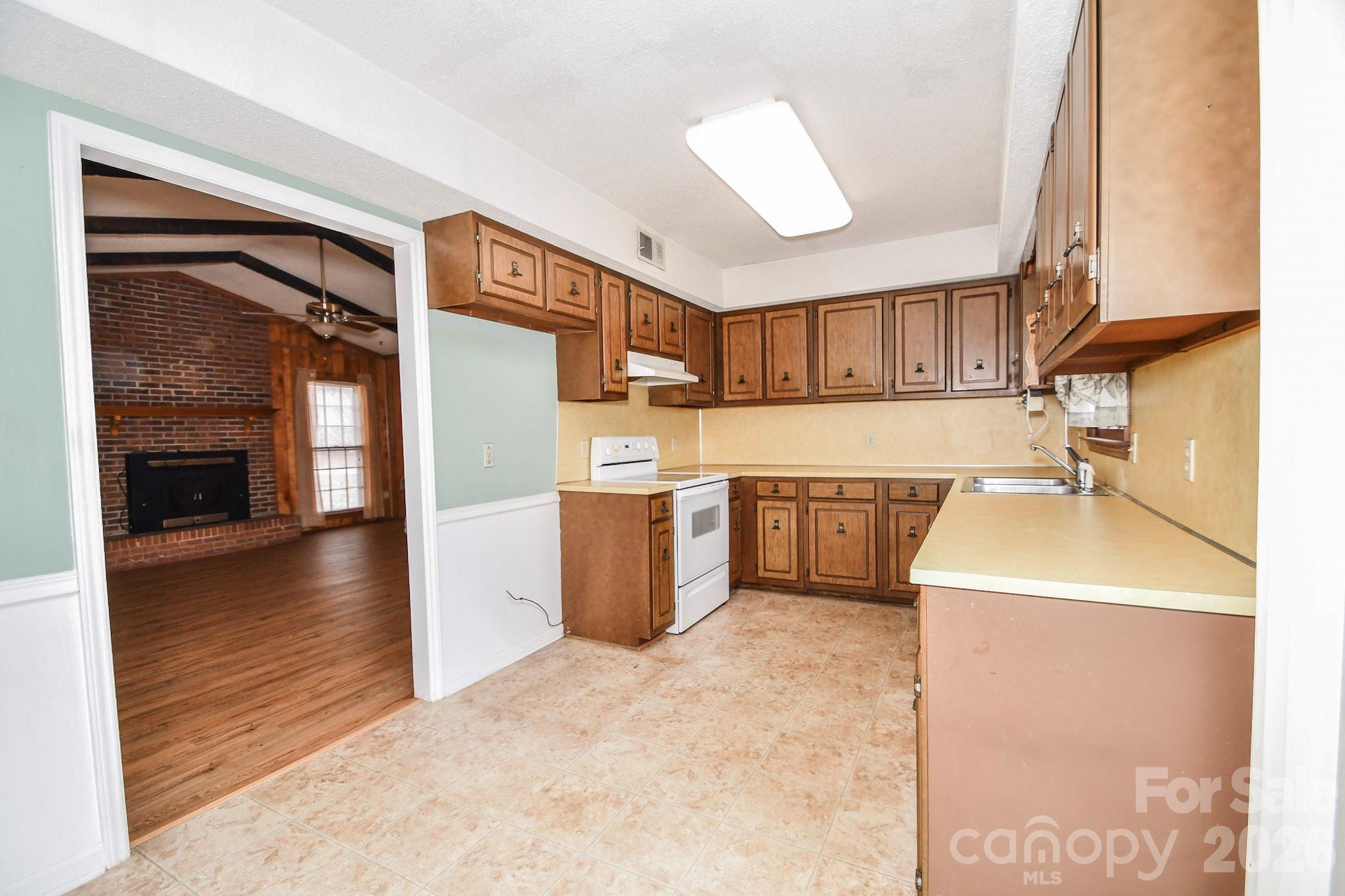 2209 Waverly Drive — Monroe