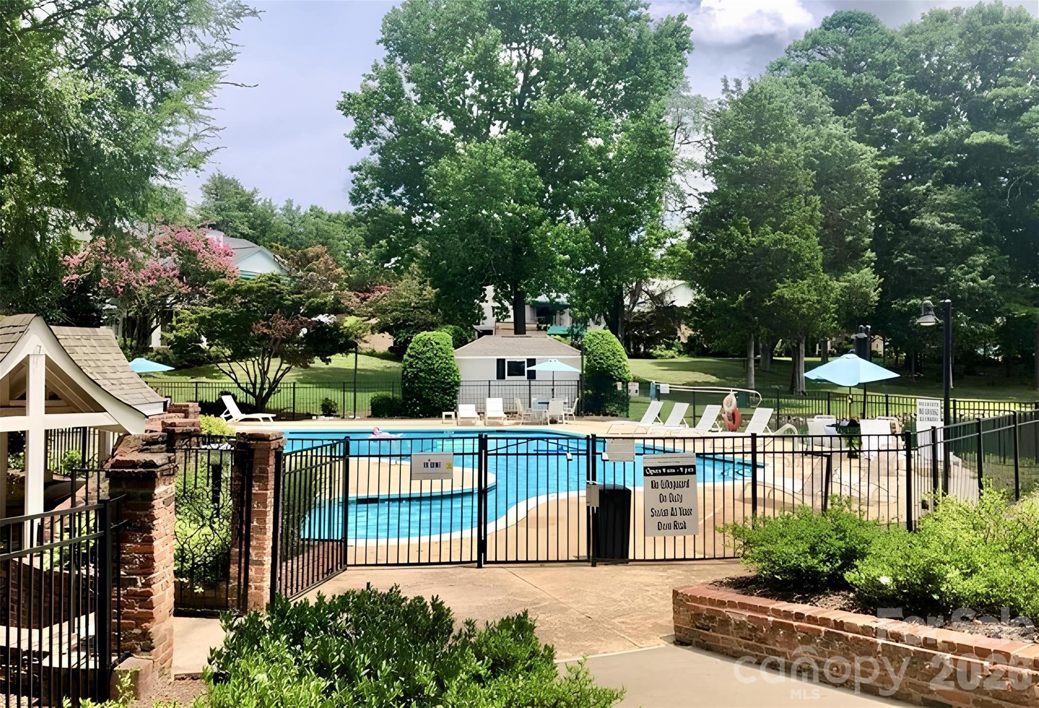 7027 Quail Hill Road — Charlotte