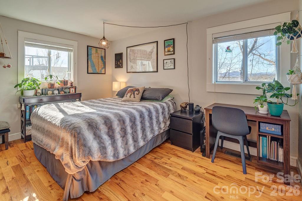 54 N Liberty Street — Asheville