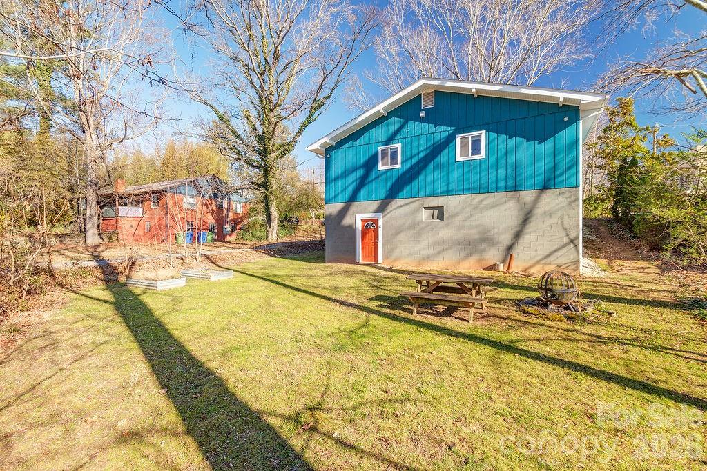 54 N Liberty Street — Asheville