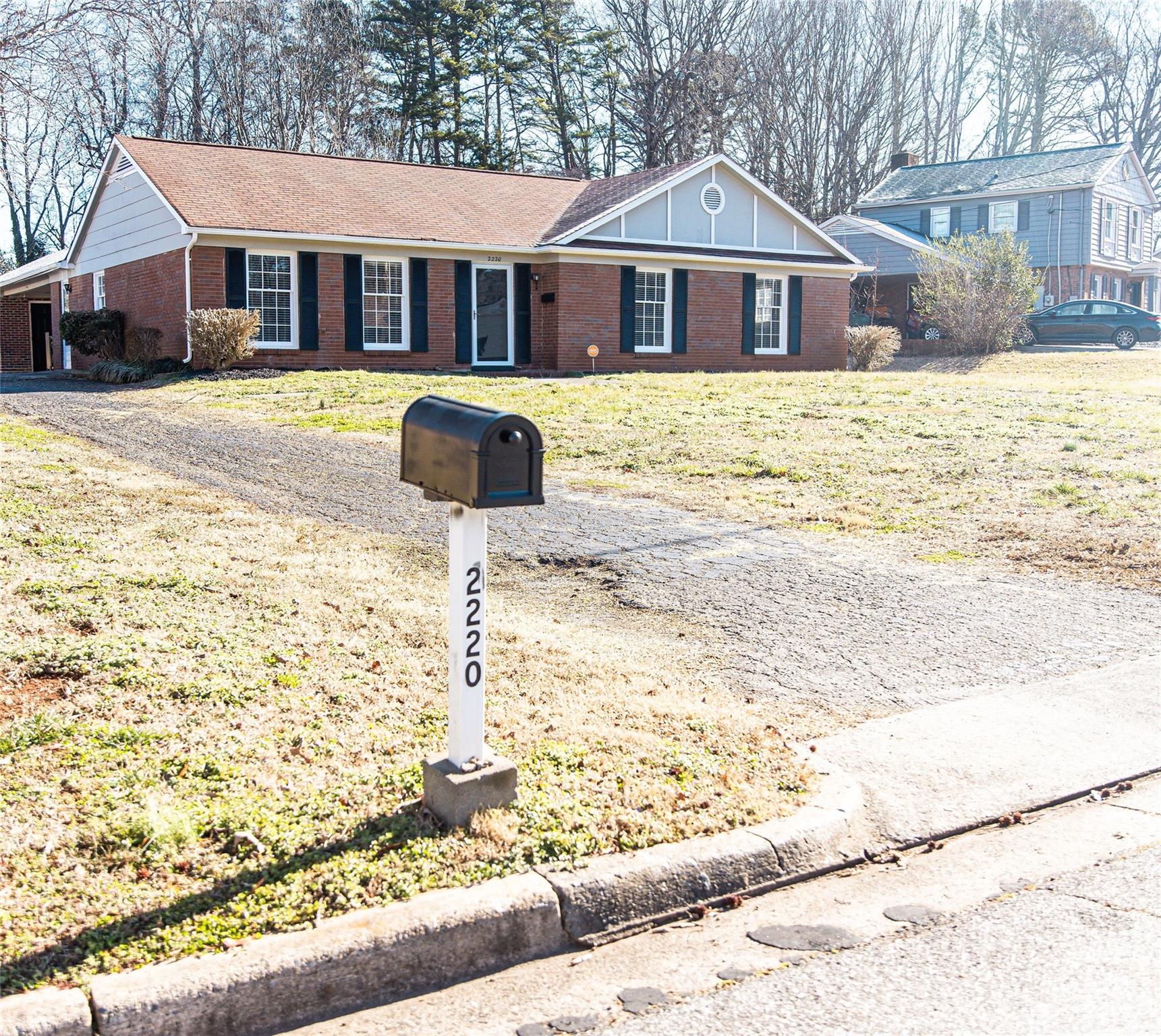 2220 Gaines Avenue — Gastonia