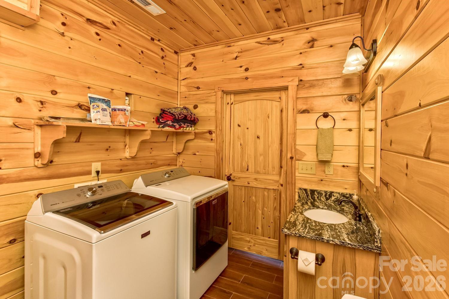 109 Overlook Point Lane — Lake Lure