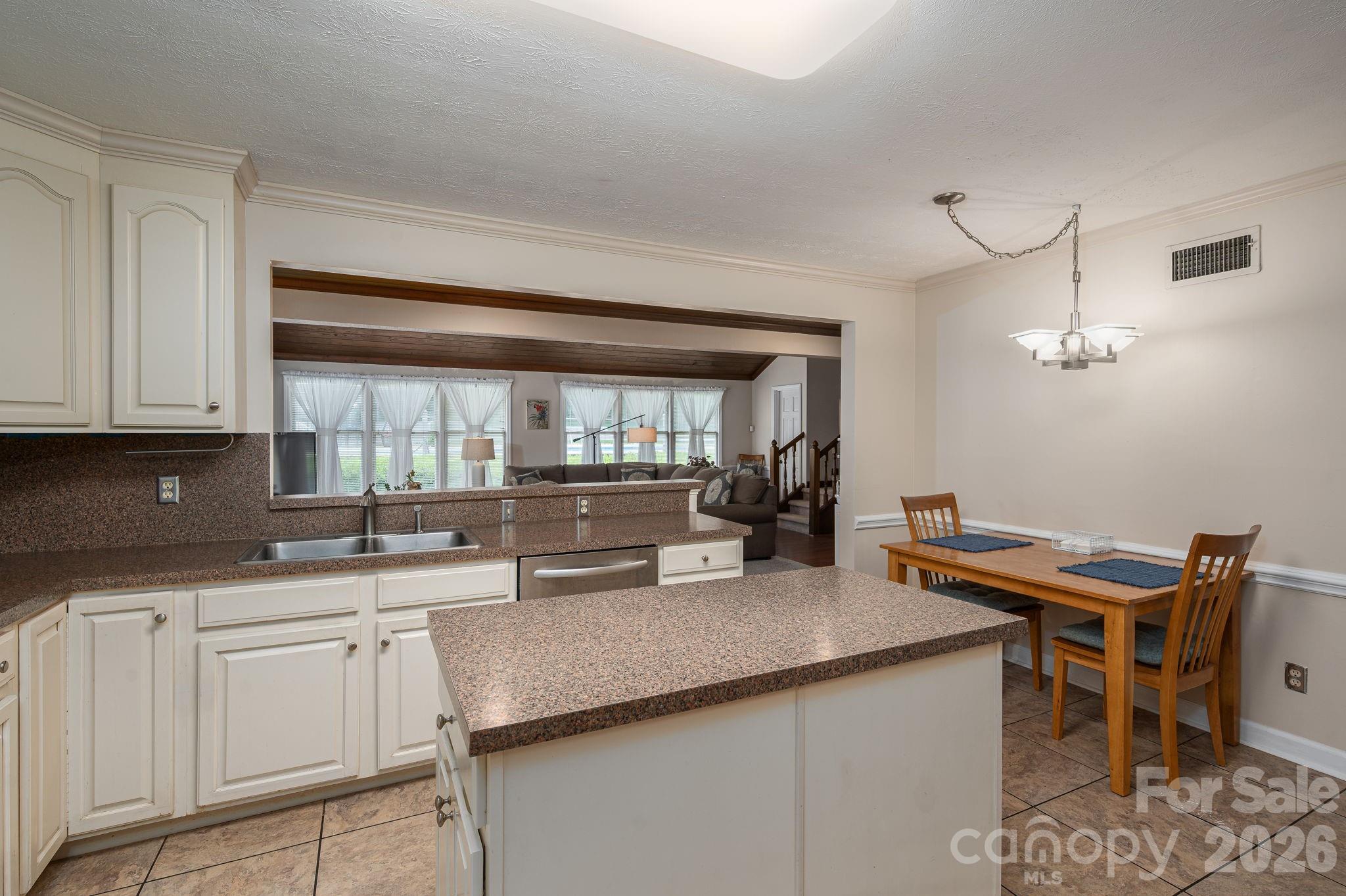 2410 Monticello Drive — Gastonia