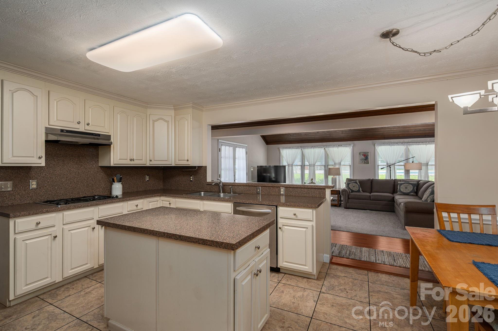 2410 Monticello Drive — Gastonia