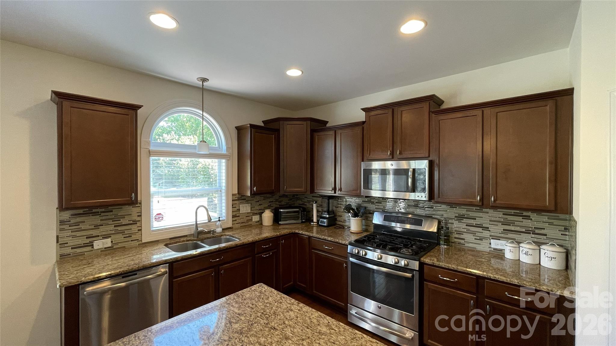 707 Five Leaf Lane — Waxhaw