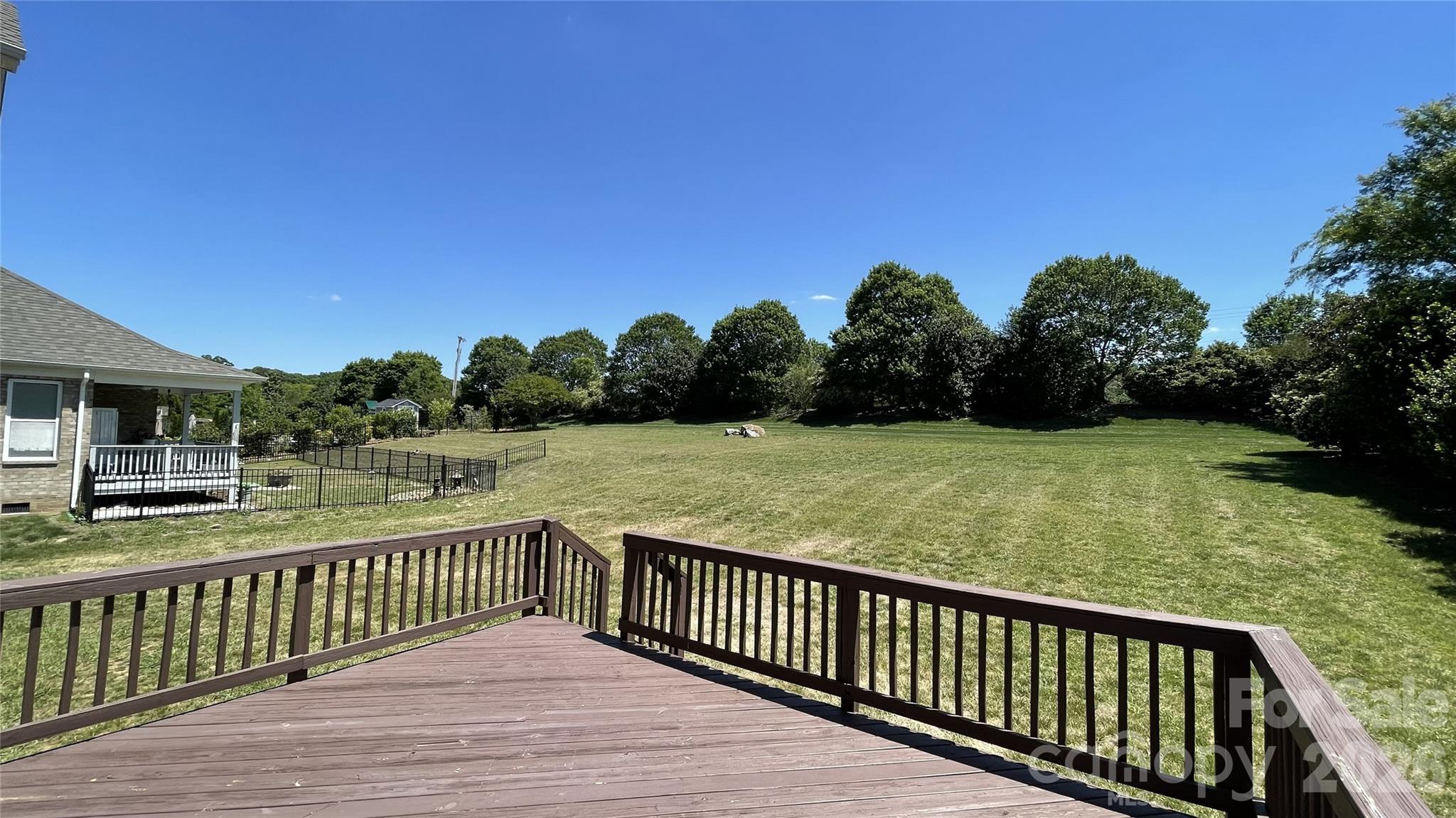 707 Five Leaf Lane — Waxhaw