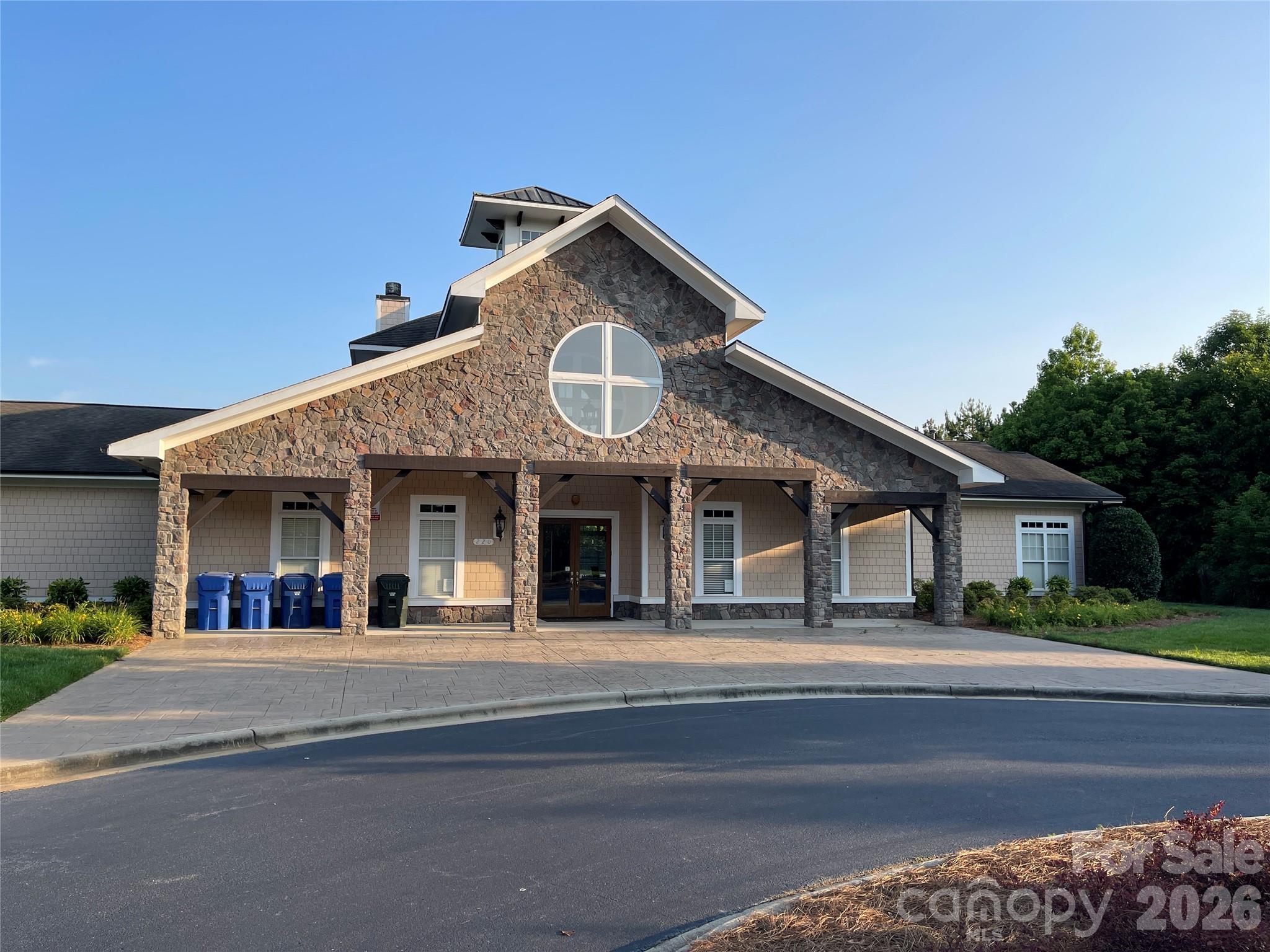 707 Five Leaf Lane — Waxhaw