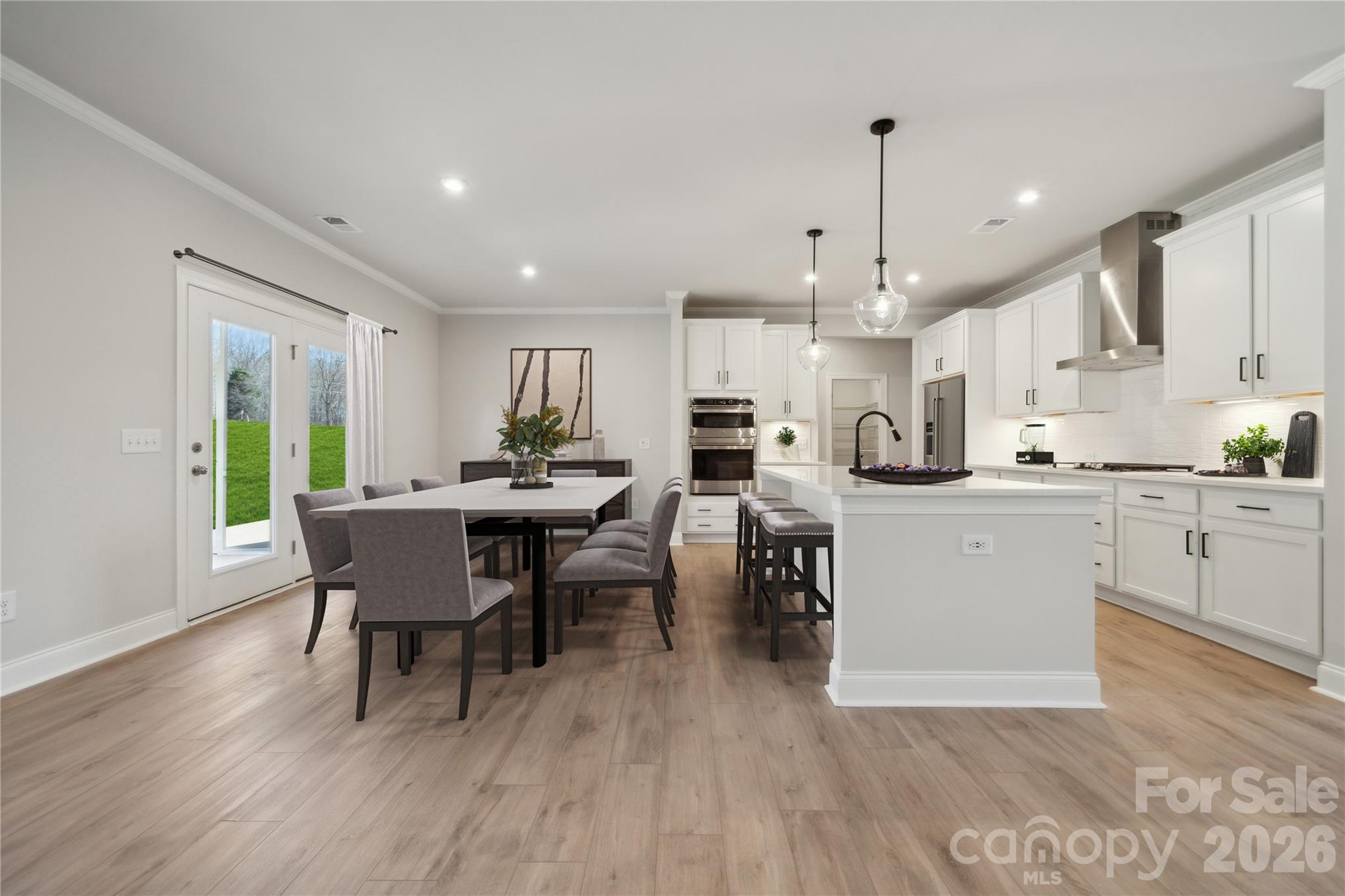 343 Alameda Way — Matthews