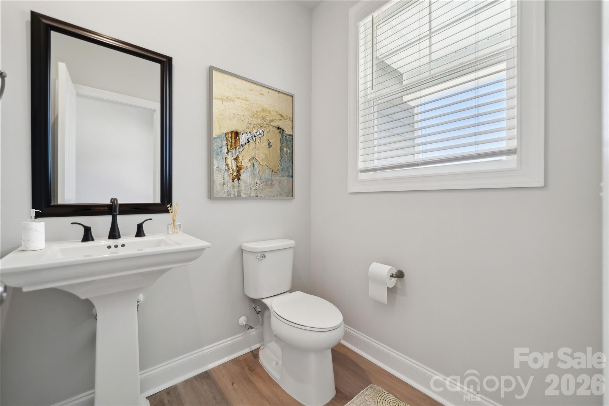 343 Alameda Way — Matthews