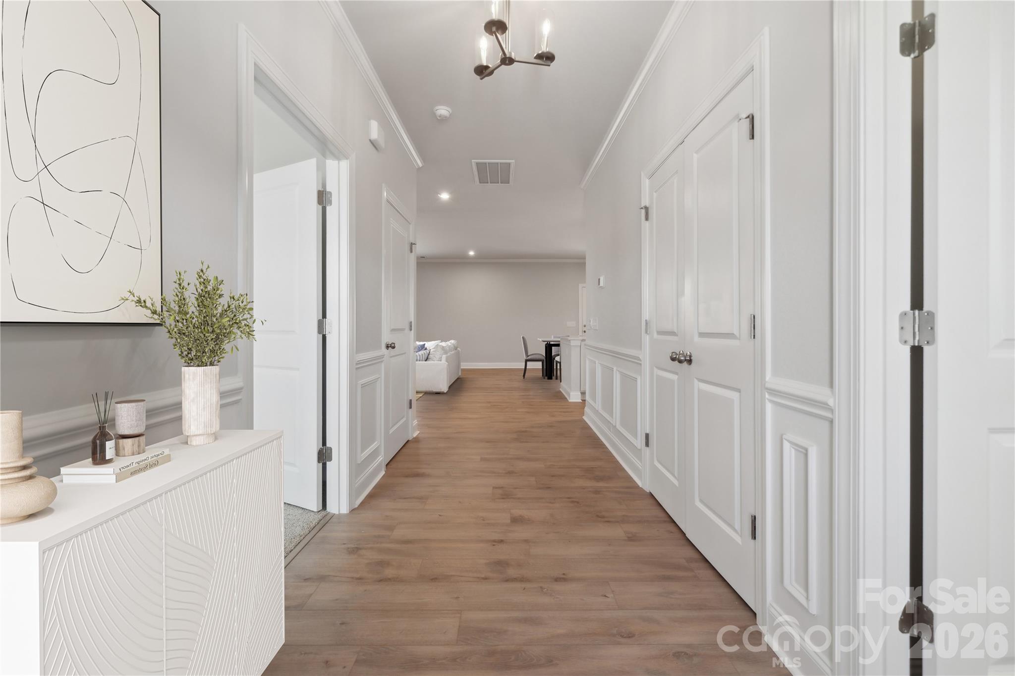 343 Alameda Way — Matthews
