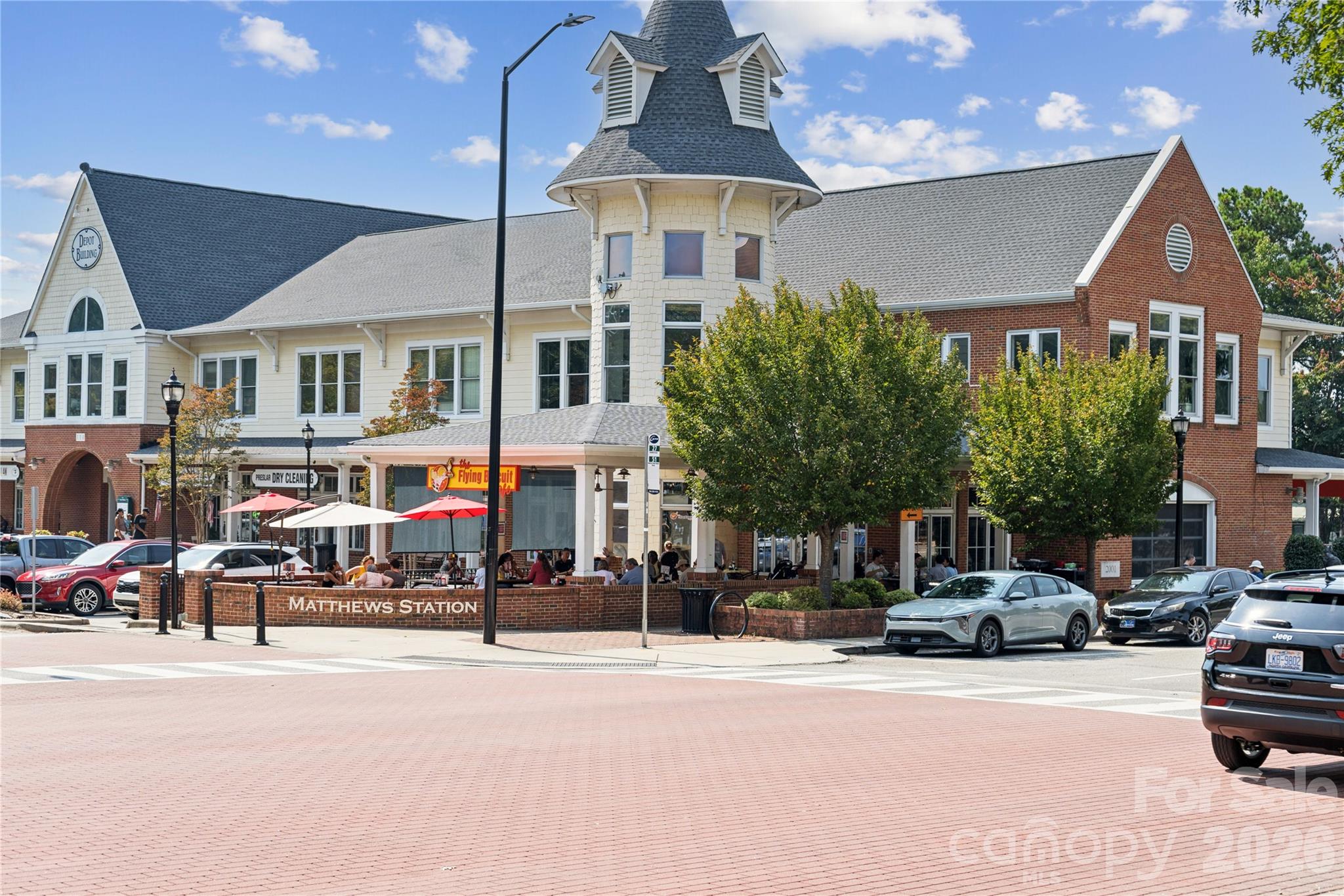 343 Alameda Way — Matthews
