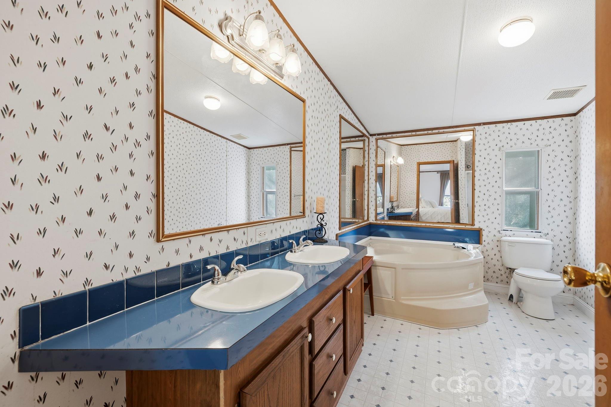 76 Gobblers Knob Road — Penrose
