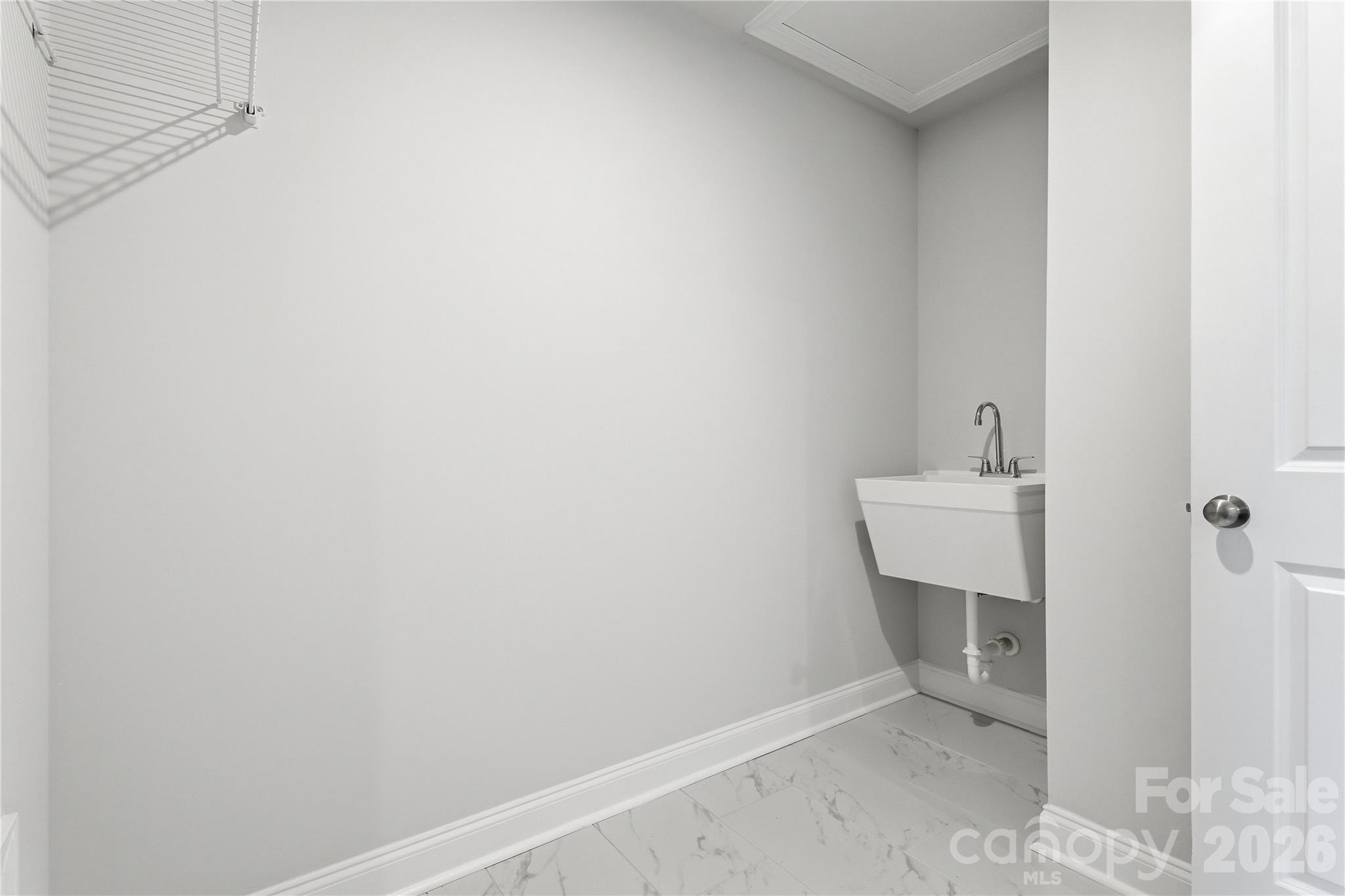 415 Alameda Way — Matthews