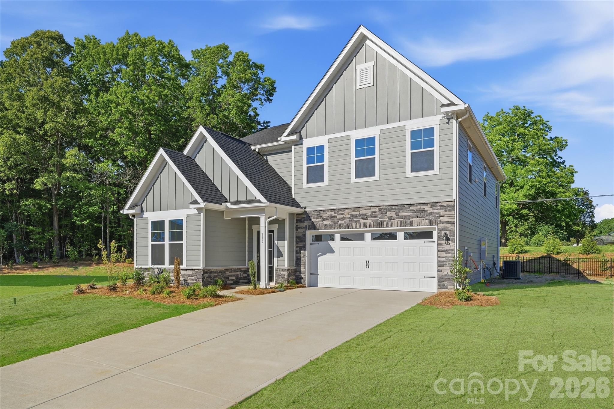 415 Alameda Way — Matthews