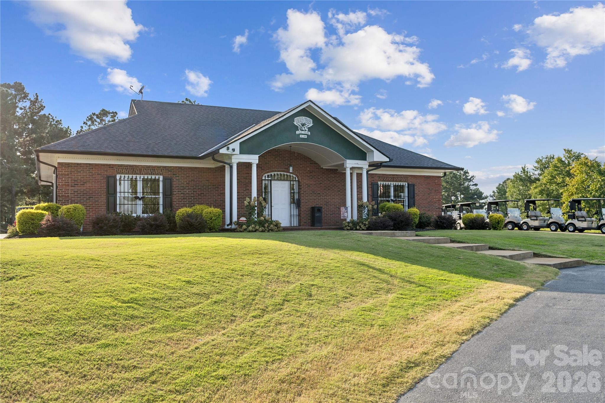 415 Alameda Way — Matthews