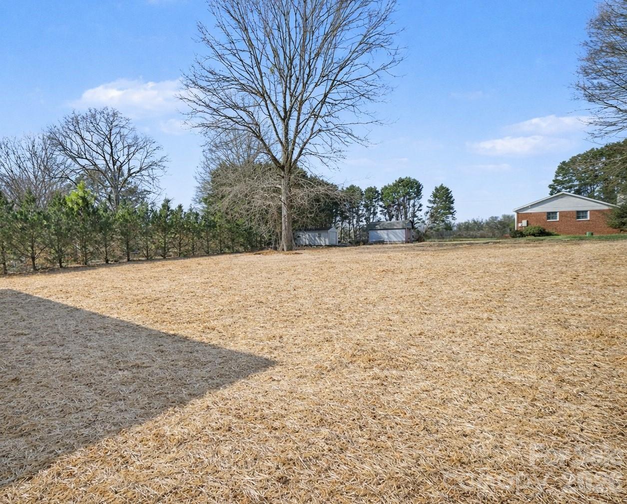 2025 Picnic Drive — Newton