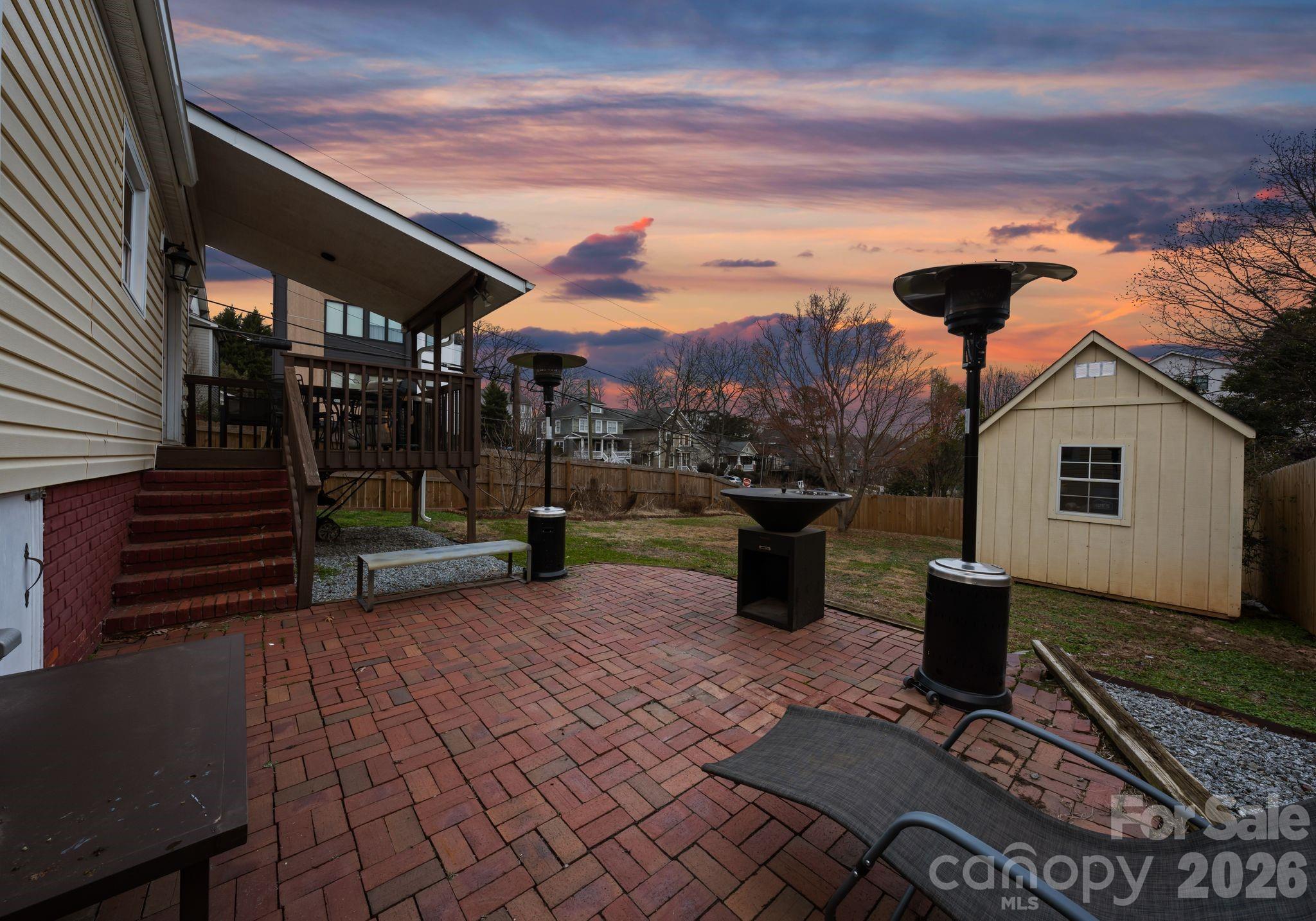 1424 Nandina Street — Charlotte