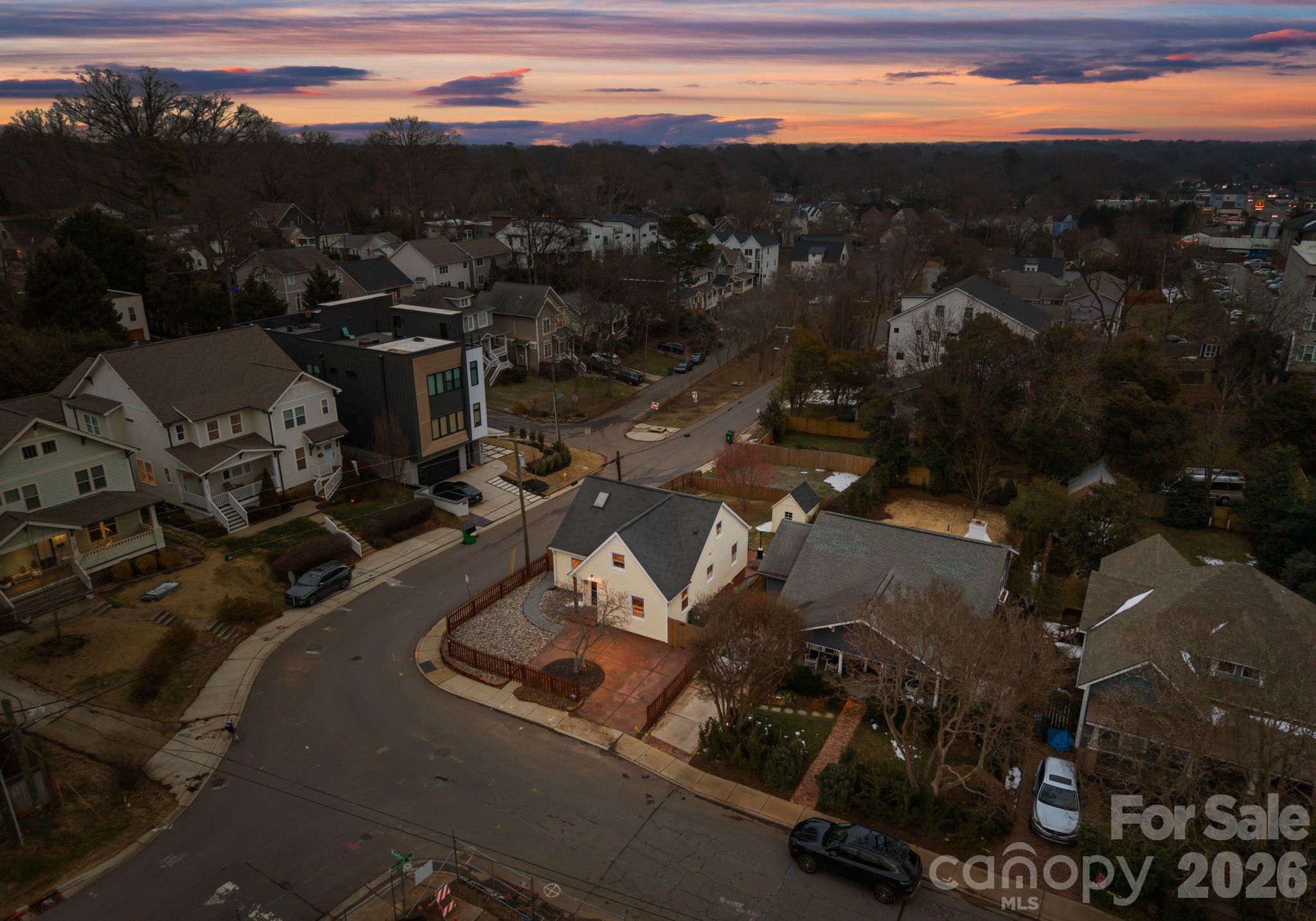 1424 Nandina Street — Charlotte