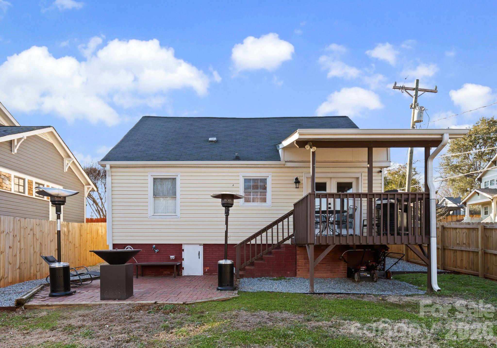 1424 Nandina Street — Charlotte