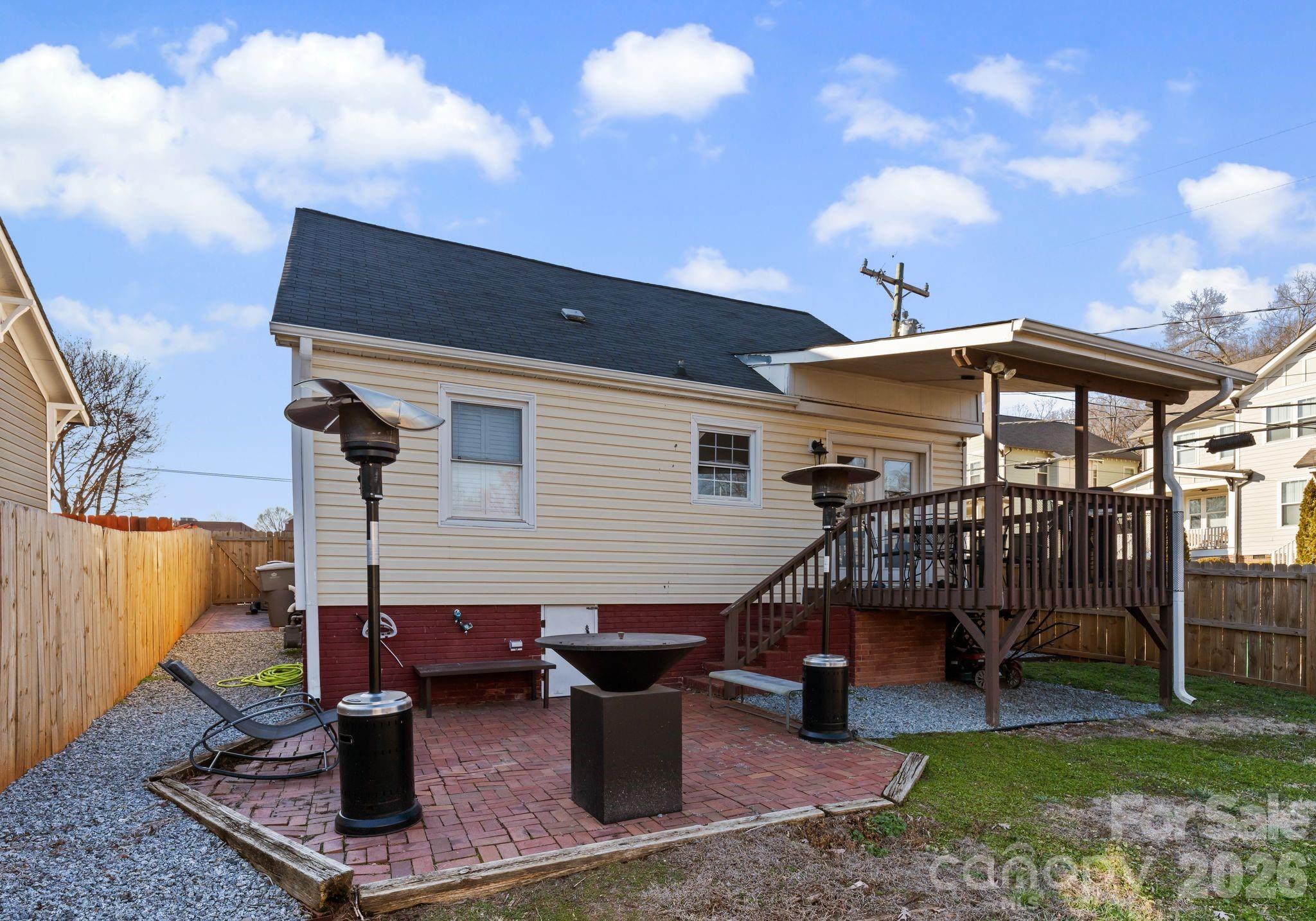 1424 Nandina Street — Charlotte