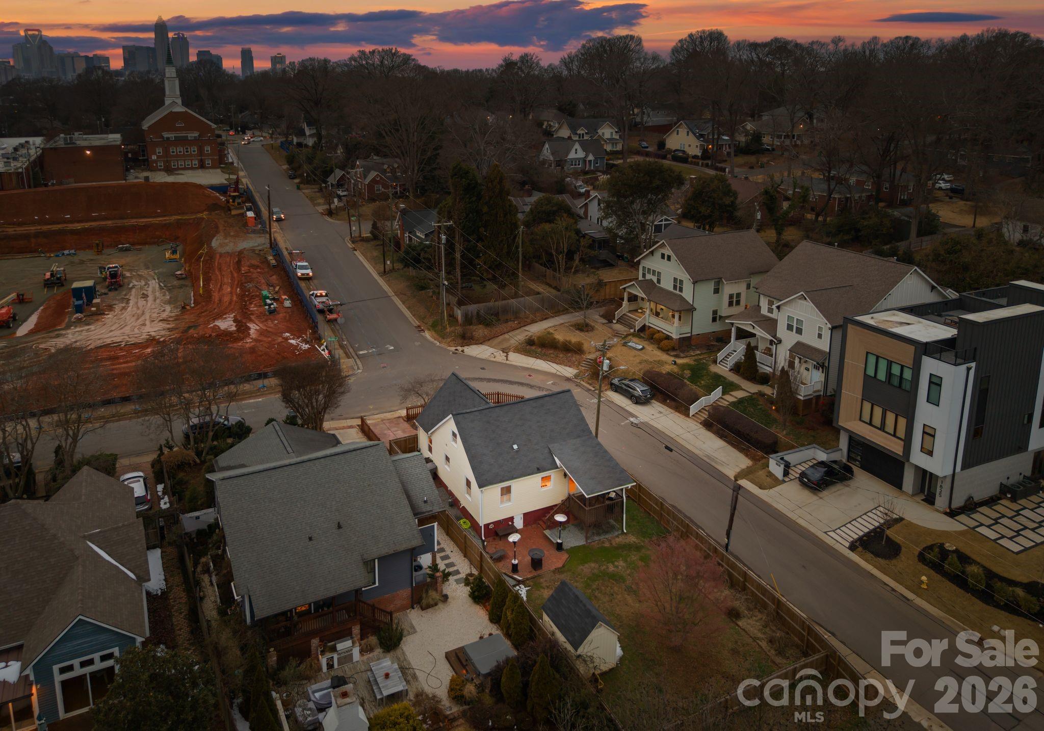 1424 Nandina Street — Charlotte