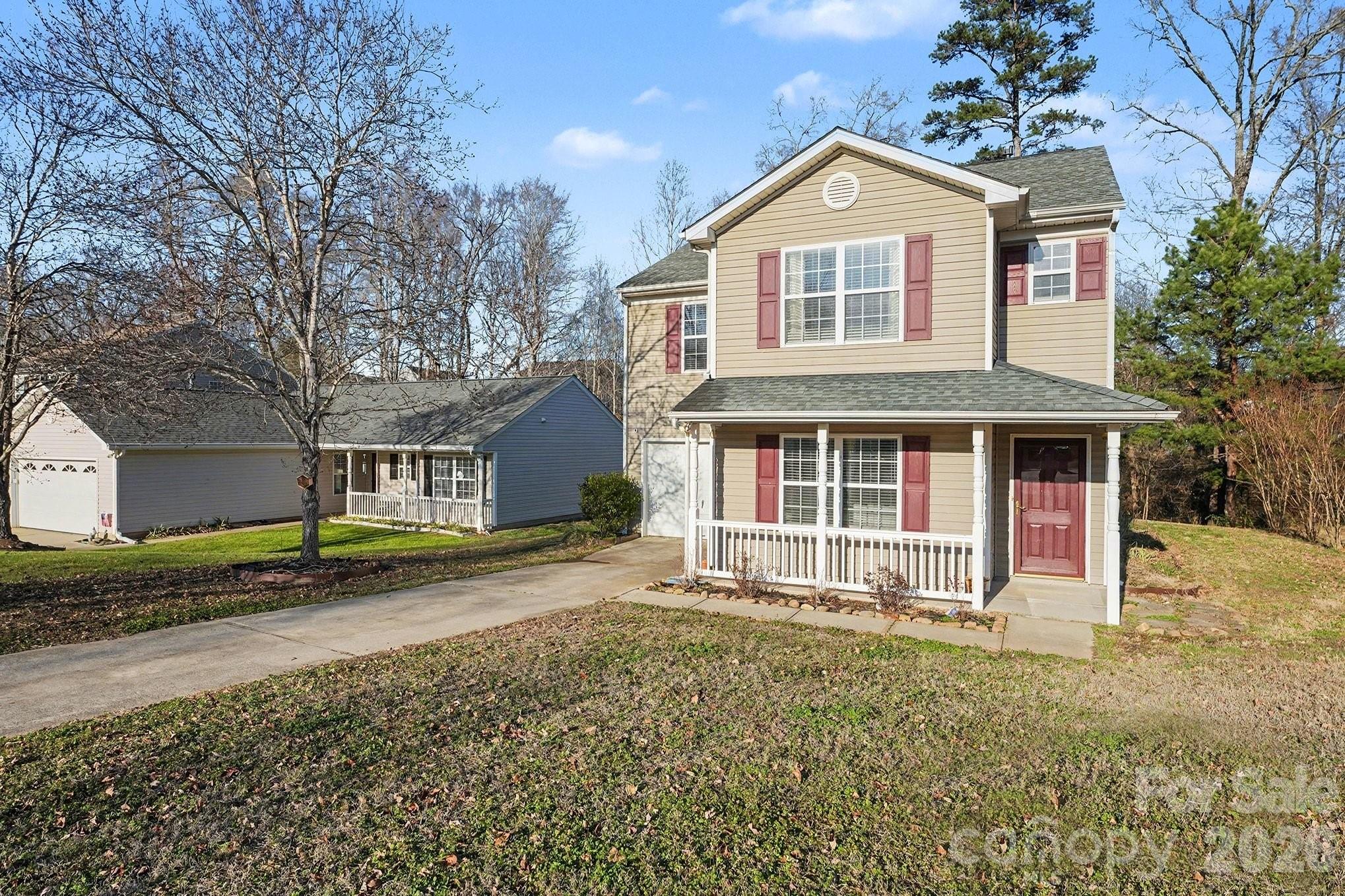 534 Canopy Court — Clover