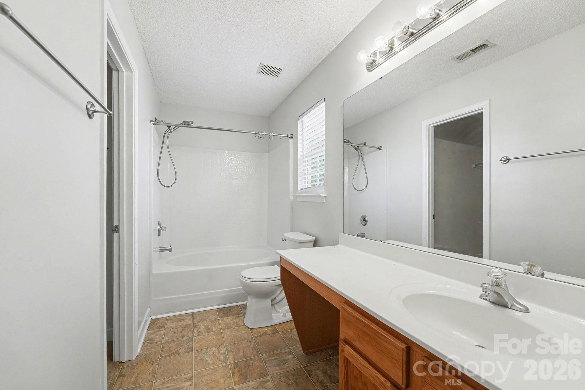 534 Canopy Court — Clover
