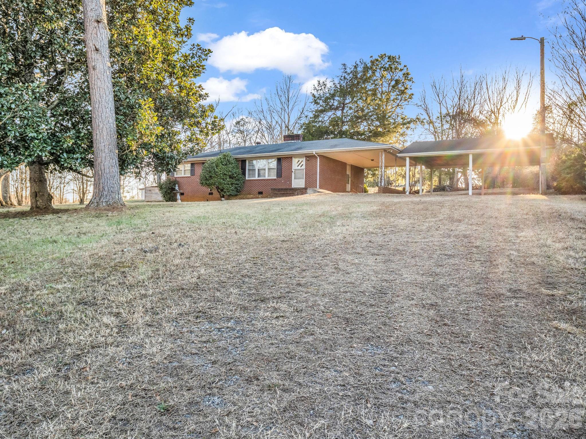 160 Puzzle Creek Road — Bostic