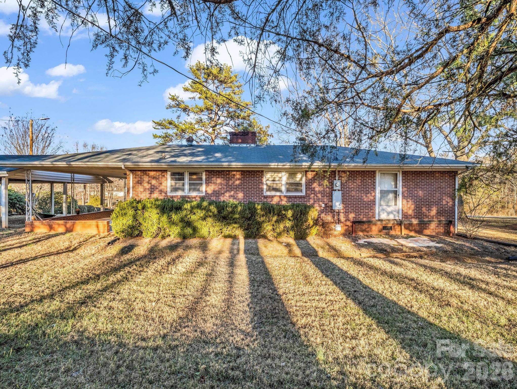 160 Puzzle Creek Road — Bostic