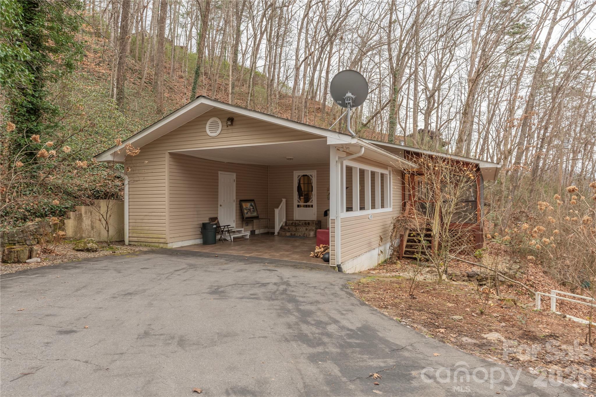 12 Bear Cove Lane — Bryson City