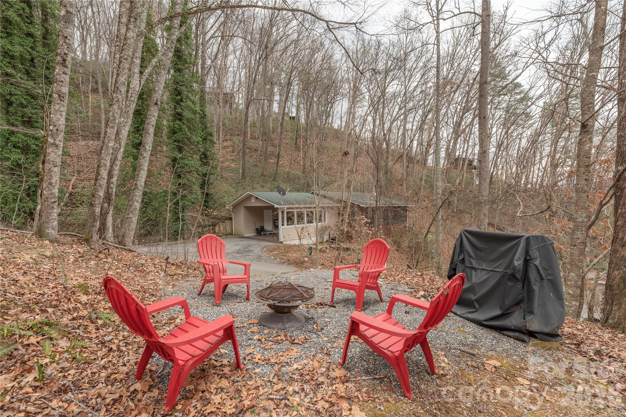 12 Bear Cove Lane — Bryson City